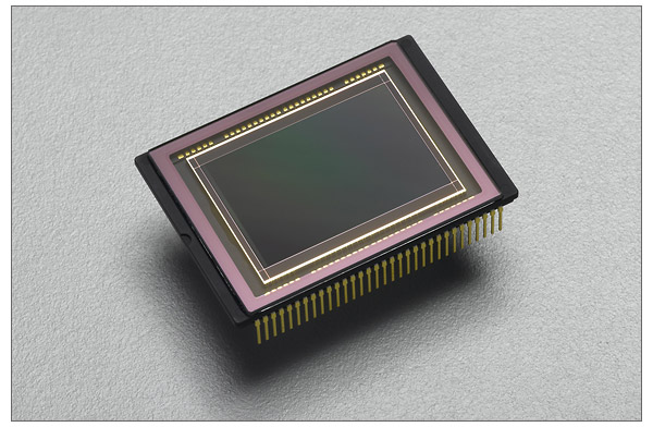 The new 14.6-megapixel Pentax K7 CMOS sensor
